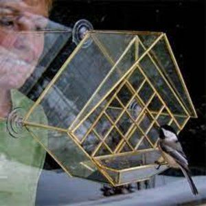SALE!! Squirrel baffling suction birdfeeder